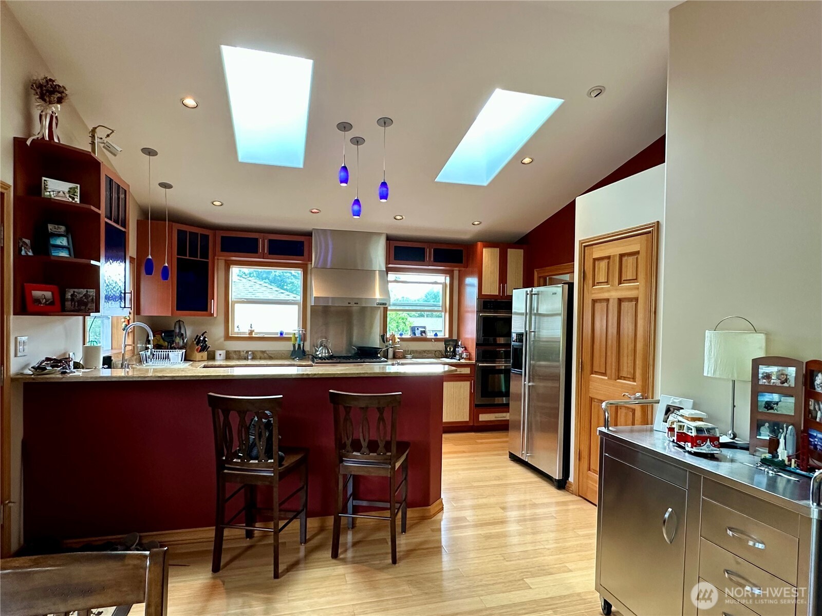 Kirkland, Washington, 98034, United States, 4 Bedrooms Bedrooms, ,3 BathroomsBathrooms,Residential,For Sale,1975566