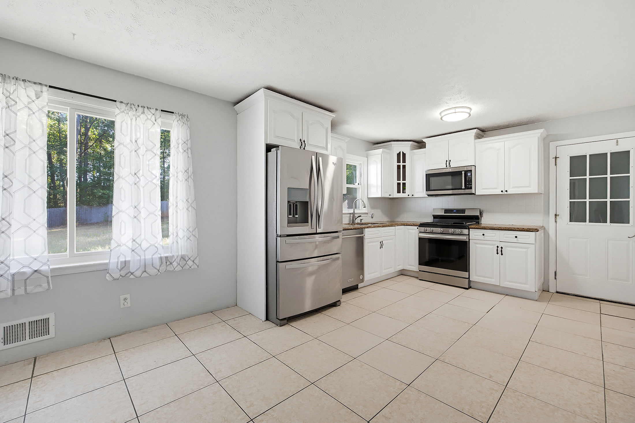  Ranch Home in North Cobb School District - 物件實景