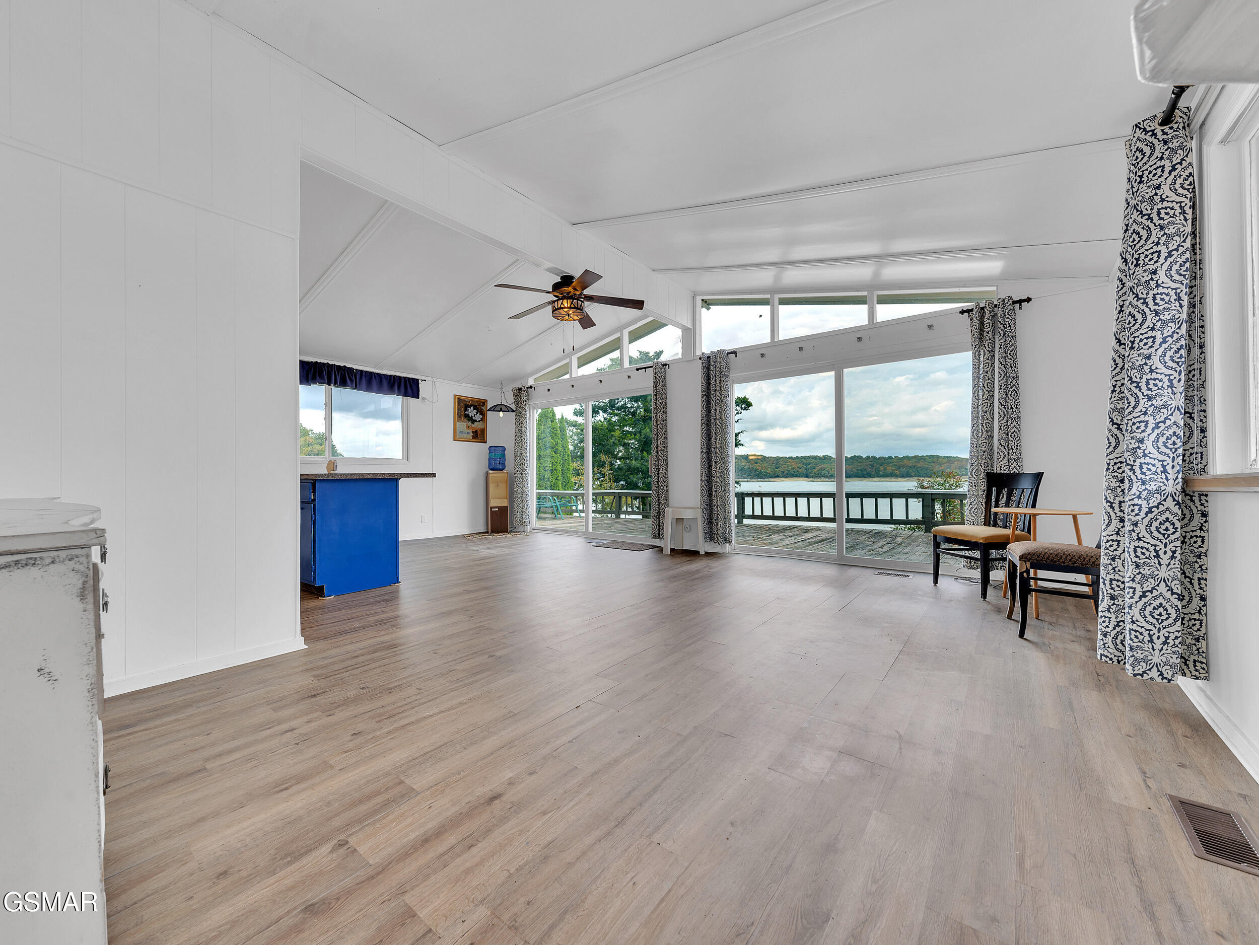 Dandridge, Tennessee, 37725, United States, 3 Bedrooms Bedrooms, ,1 BathroomBathrooms,Residential,For Sale,1973738