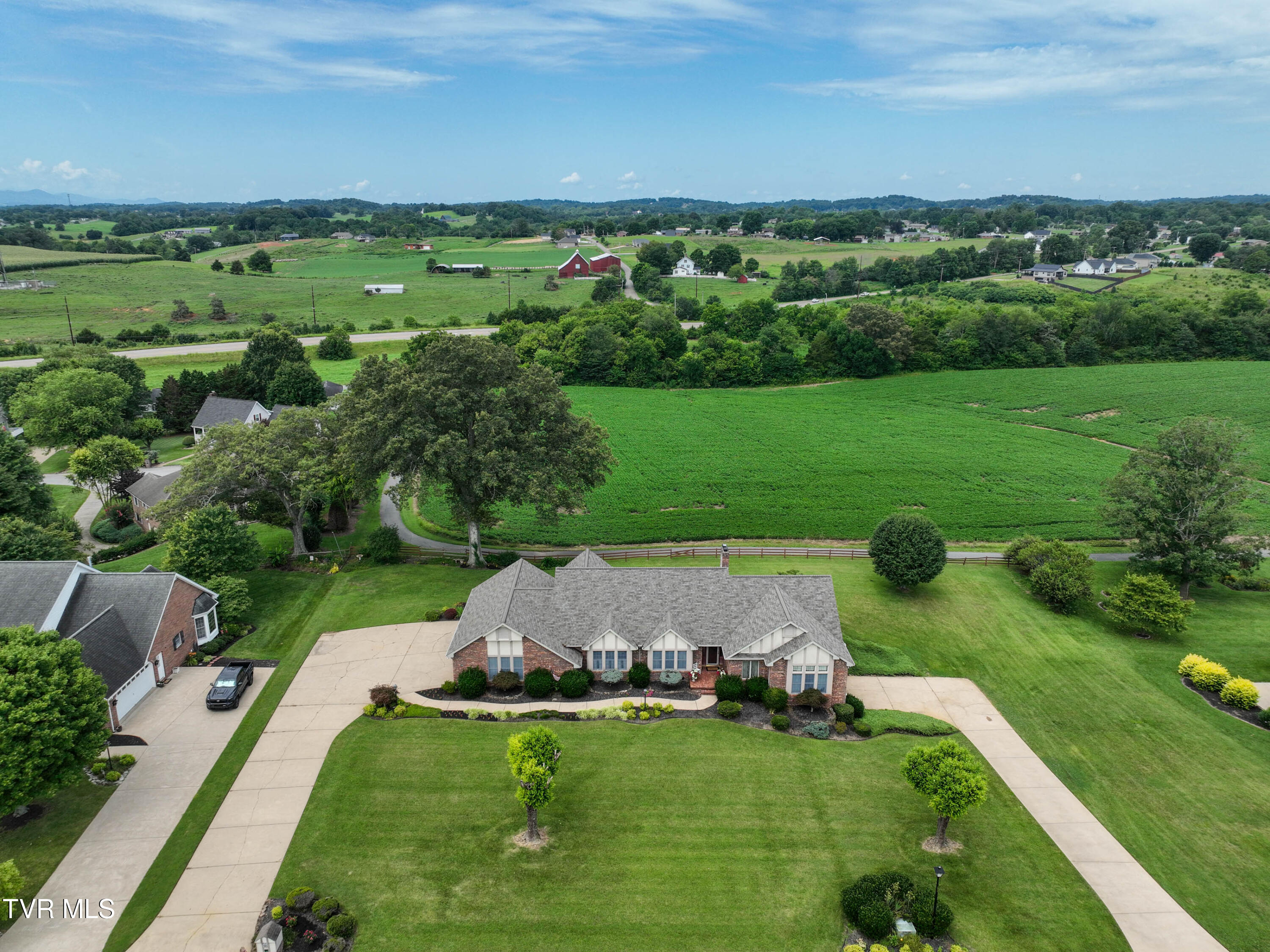Greeneville, Tennessee, 37745, United States, 4 Bedrooms Bedrooms, ,4 BathroomsBathrooms,Residential,For Sale,1899304