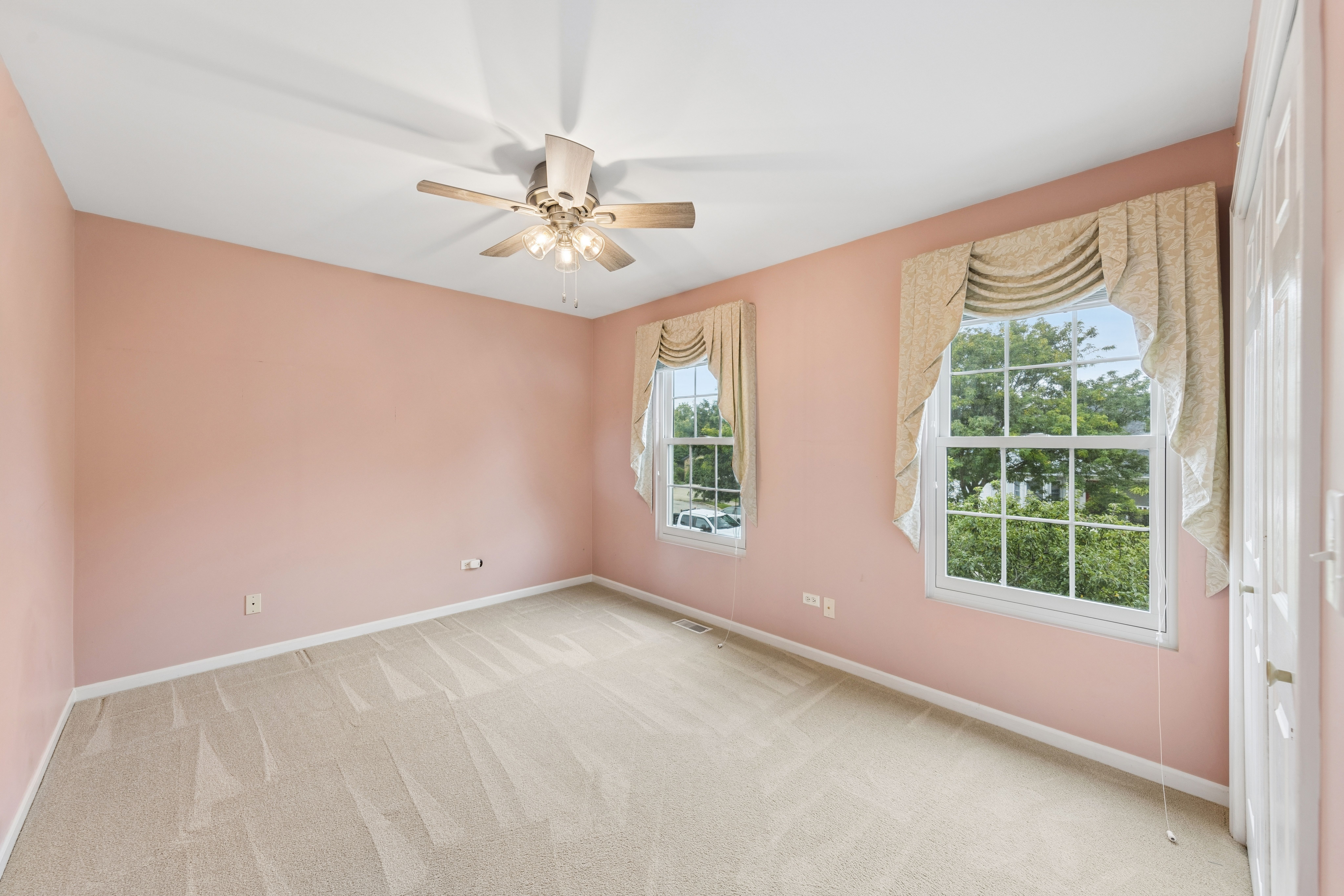  Welcome To This One-Owner, Meticulously Maintained Home - 物件實景