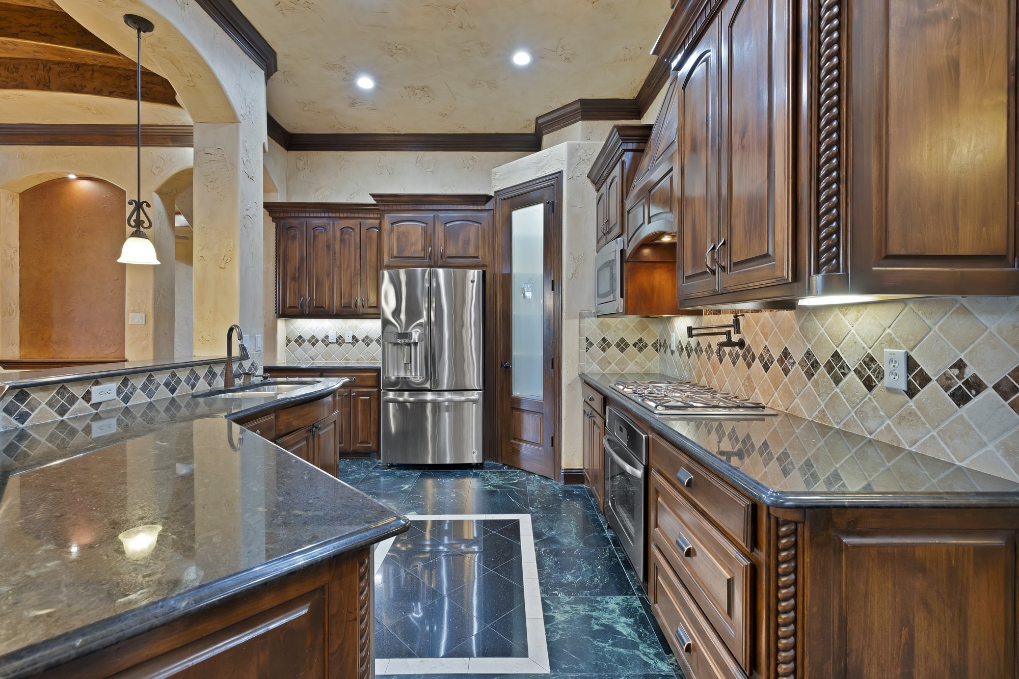 Mansfield, Texas, 76063, United States, 5 Bedrooms Bedrooms, ,5 BathroomsBathrooms,Residential,For Sale,1796537