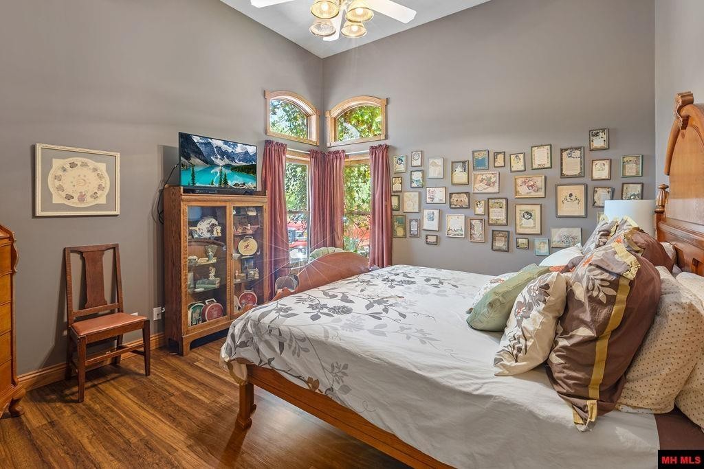 7922 HWY 201 SOUTH, Mountain Home, Arkansas, 72653, United States, 5 Bedrooms Bedrooms, ,6 BathroomsBathrooms,Residential,For Sale,7922 HWY 201 SOUTH,1266257