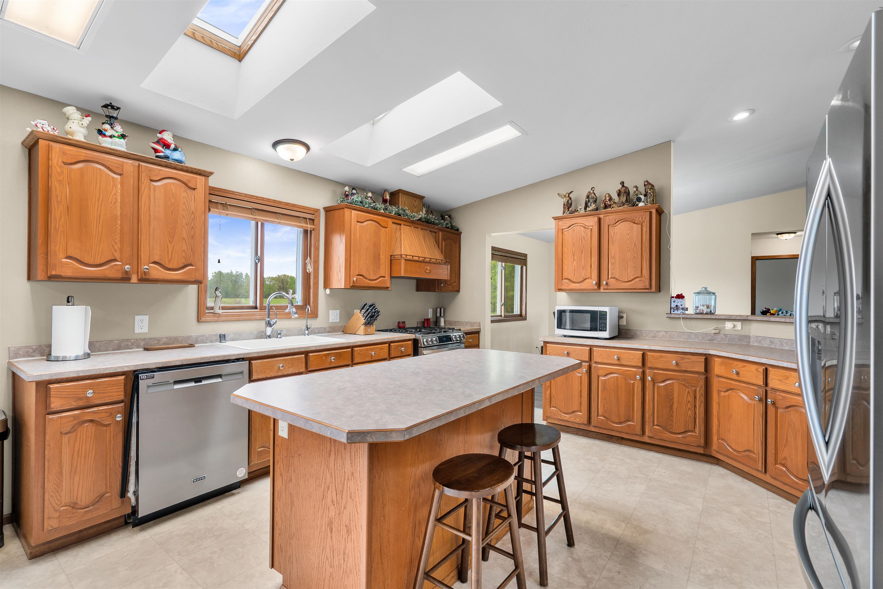 De Pere, Wisconsin, 54115-9006, United States, 4 Bedrooms Bedrooms, ,3 BathroomsBathrooms,Residential,For Sale,2048698