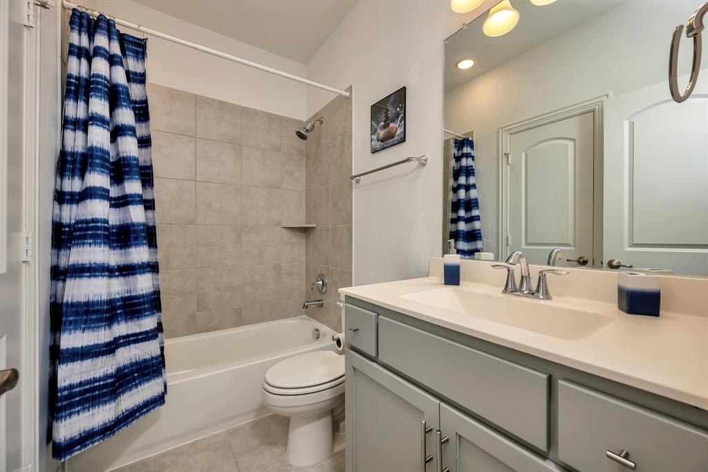 Rockwall, Texas, 75087, United States, 4 Bedrooms Bedrooms, ,6 BathroomsBathrooms,Residential,For Sale,1795252