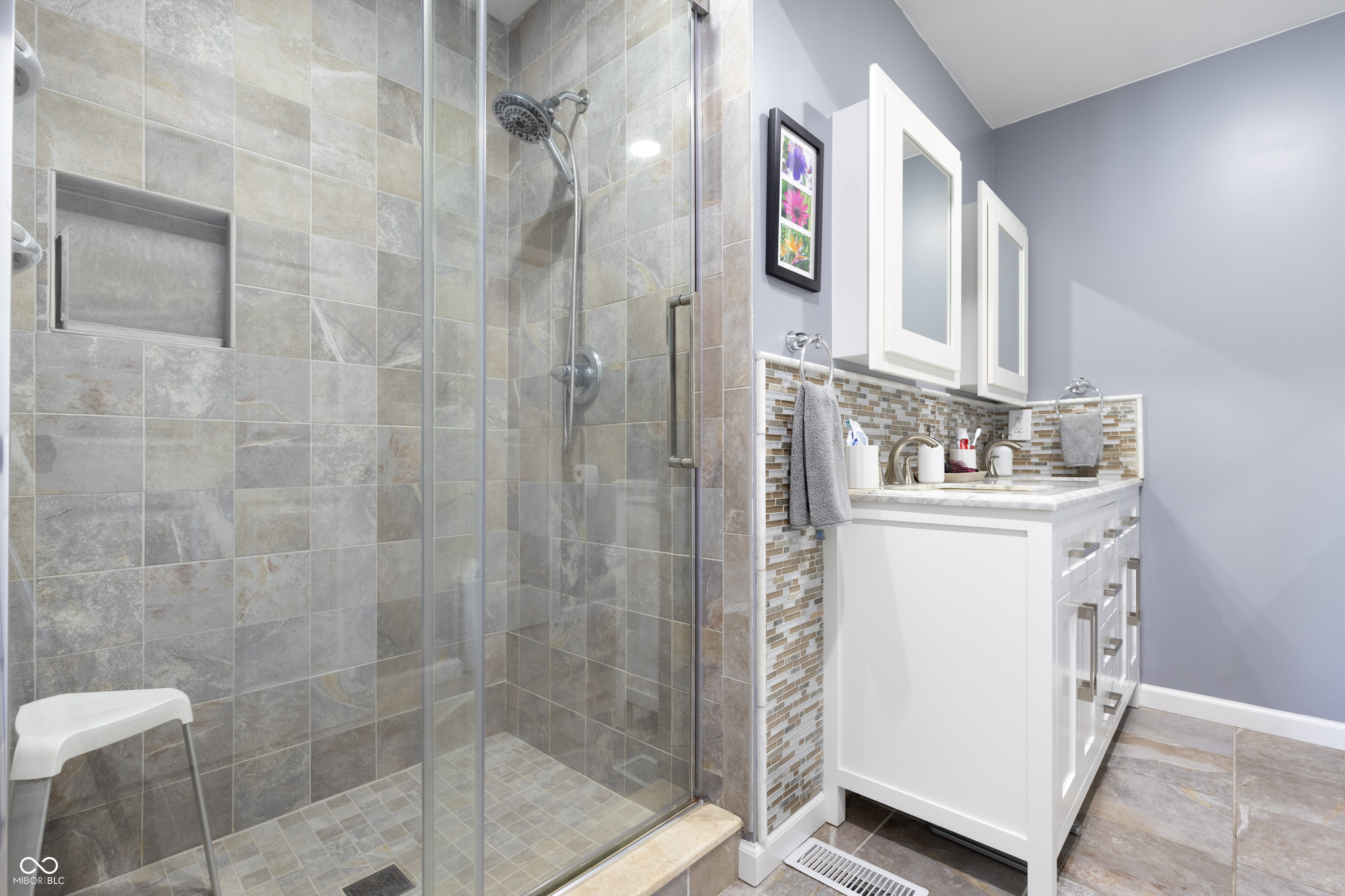 Columbus, Indiana, 47203, United States, 5 Bedrooms Bedrooms, ,6 BathroomsBathrooms,Residential,For Sale,1975671