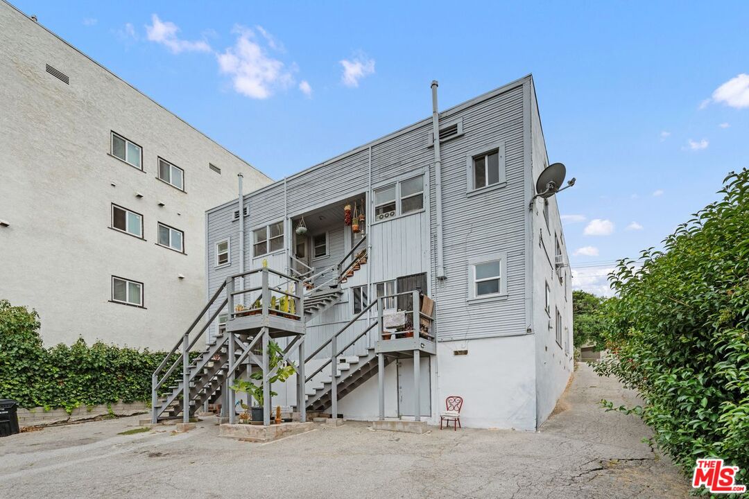 827 Lucile Ave, Los Angeles, California, 90026, United States, 6 Bedrooms Bedrooms, ,Residential,For Sale,827 Lucile Ave,1626659