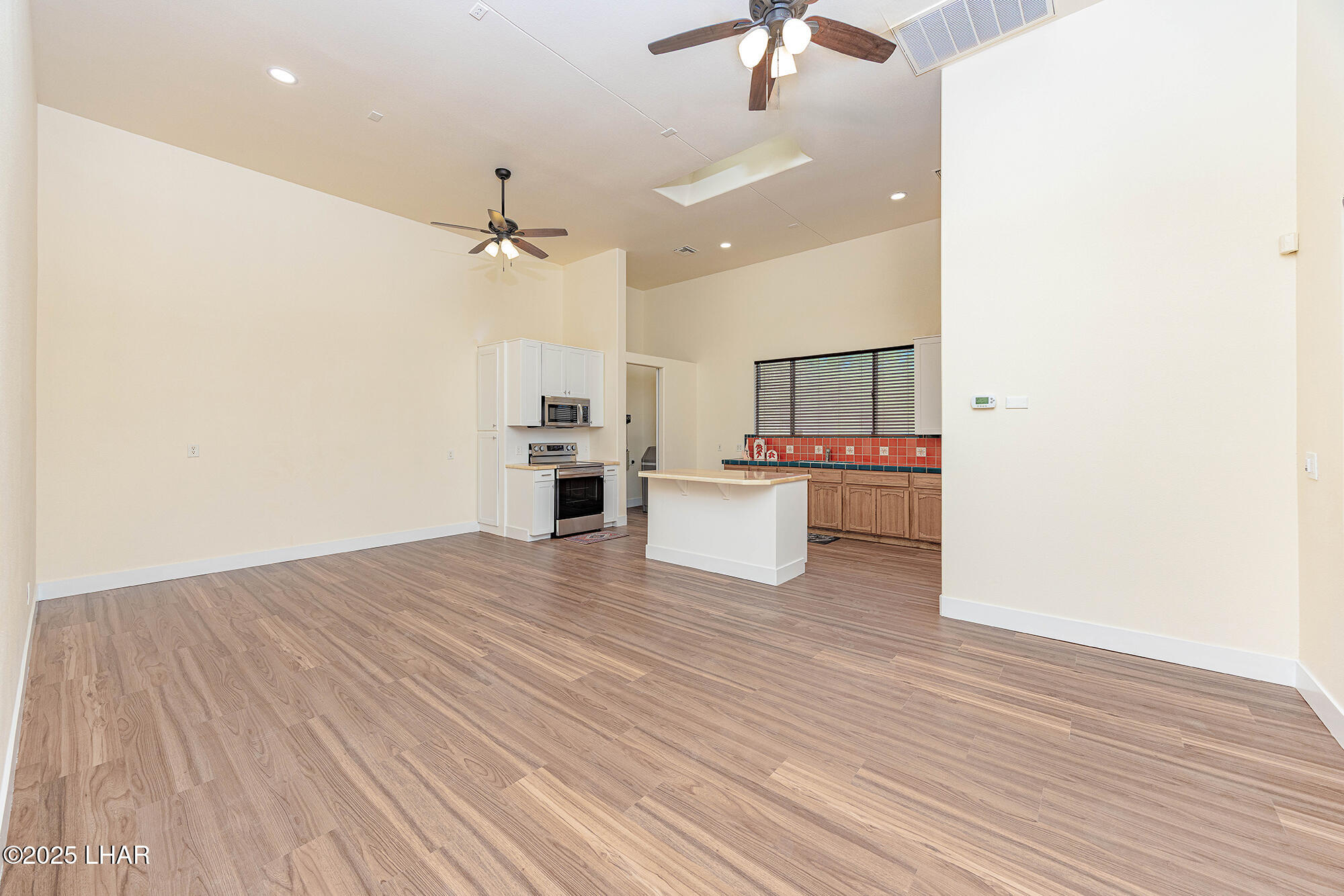 Lake Havasu City, Arizona, 86406, United States, 5 Bedrooms Bedrooms, ,3 BathroomsBathrooms,Residential,For Sale,1996890