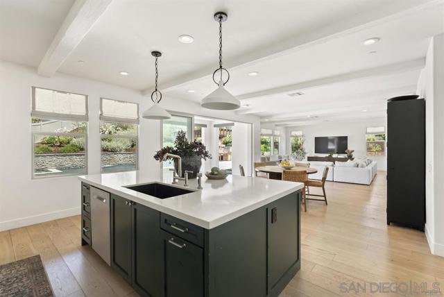 Escondido, California, 92029, United States, 5 Bedrooms Bedrooms, ,5 BathroomsBathrooms,Residential,For Sale,2029971