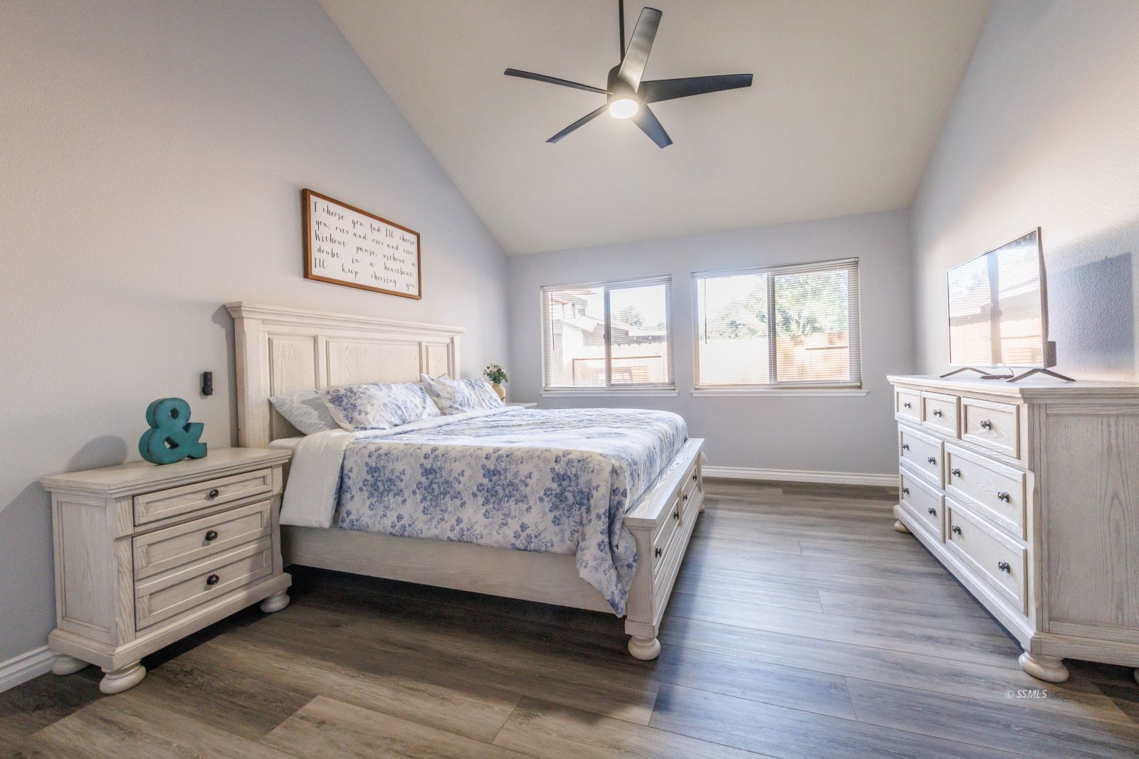 Ridgecrest, California, 93555, United States, 4 Bedrooms Bedrooms, ,3 BathroomsBathrooms,Residential,For Sale,1912187