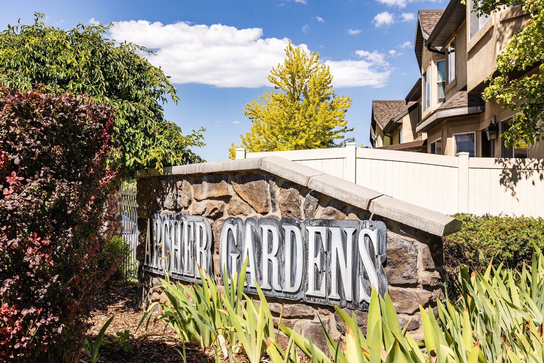  Prime Holladay Townhome in an Unbeatable Location - 物件實景