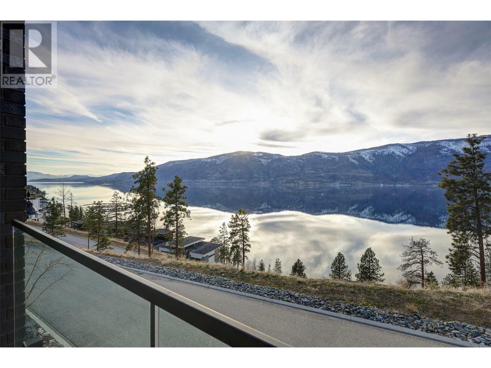 KELOWNA, British Columbia, V4V 1N4, CA, 4 Bedrooms Bedrooms, ,3 BathroomsBathrooms,Residential,For Sale,1859921