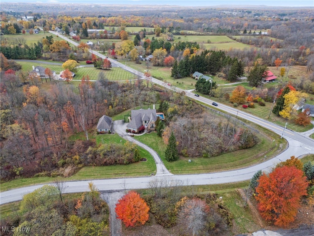 Chardon, Ohio, 44024, United States, 4 Bedrooms Bedrooms, ,5 BathroomsBathrooms,Residential,For Sale,1985731