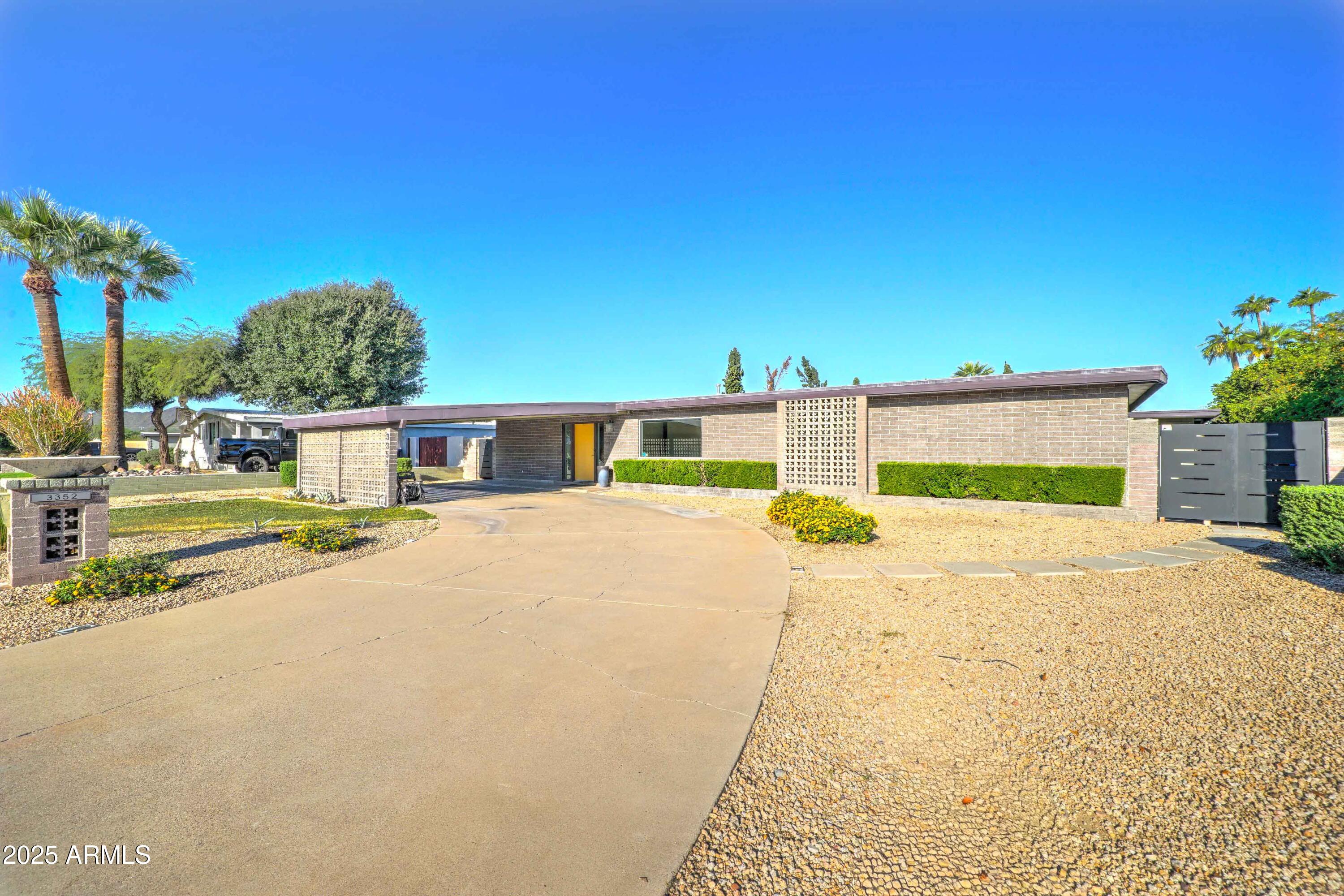 Phoenix, Arizona, 85028, United States, 4 Bedrooms Bedrooms, ,3 BathroomsBathrooms,Residential,For Sale,1989042