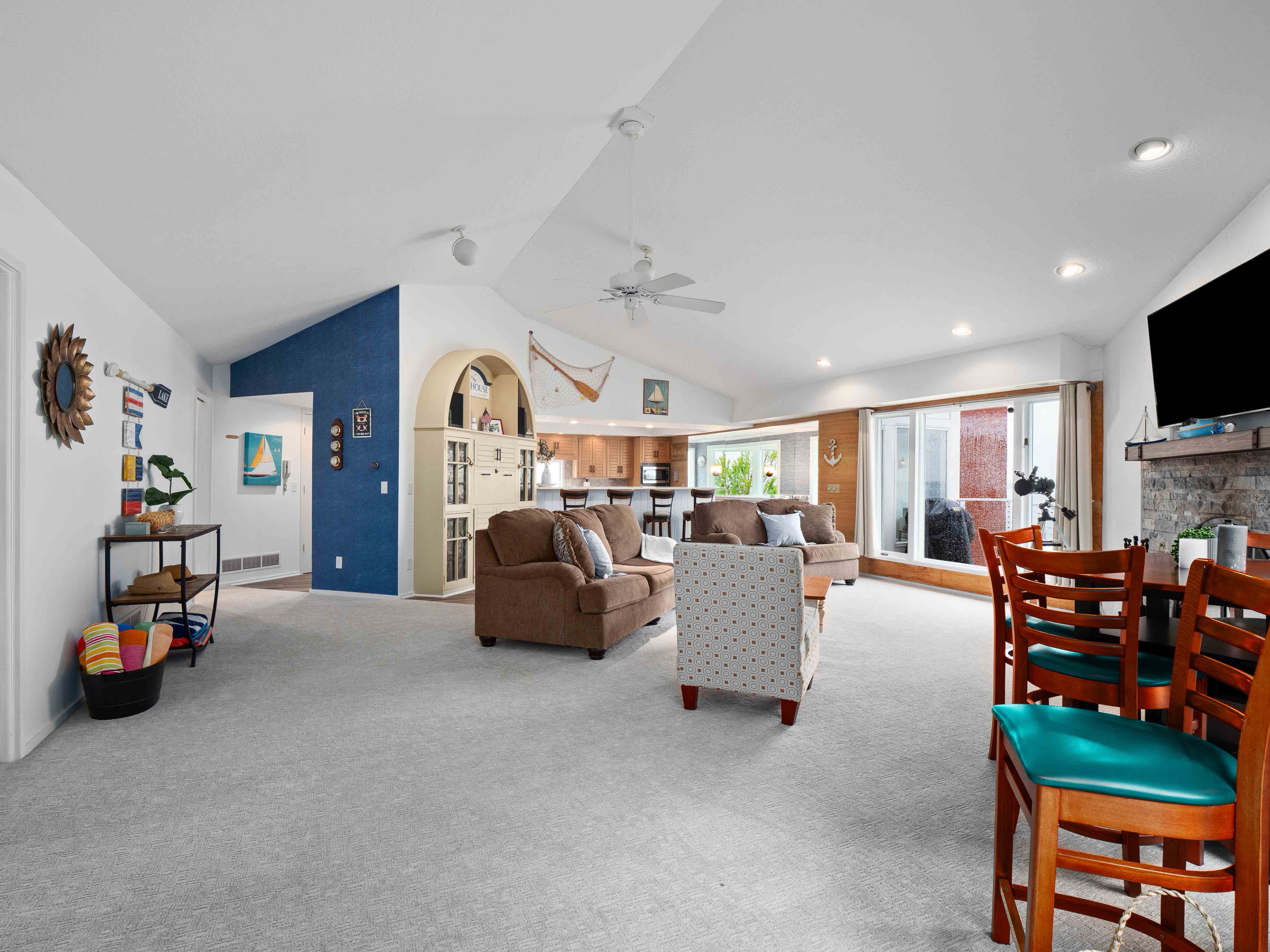  Three Bedroom Condo on Lake Wawasee with Private Boat Slip - 物件實景