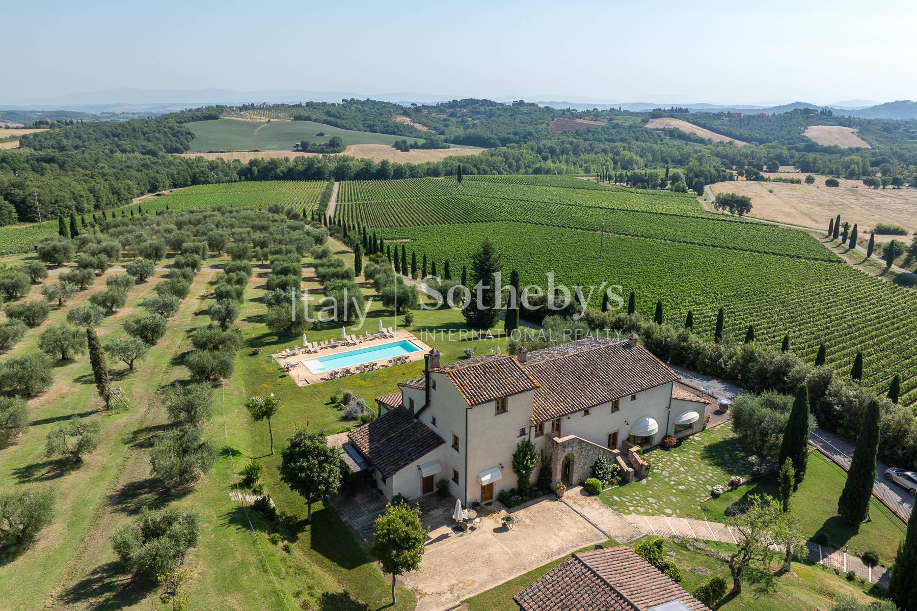  Luxury Wine Estate with Winery & Resort in Tuscany - 物件實景