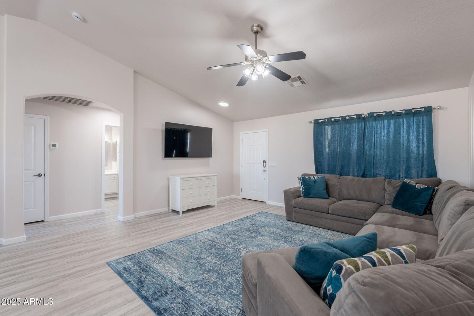 Queen Creek, Arizona, 85143, United States, 3 Bedrooms Bedrooms, ,2 BathroomsBathrooms,Residential,For Sale,1974744