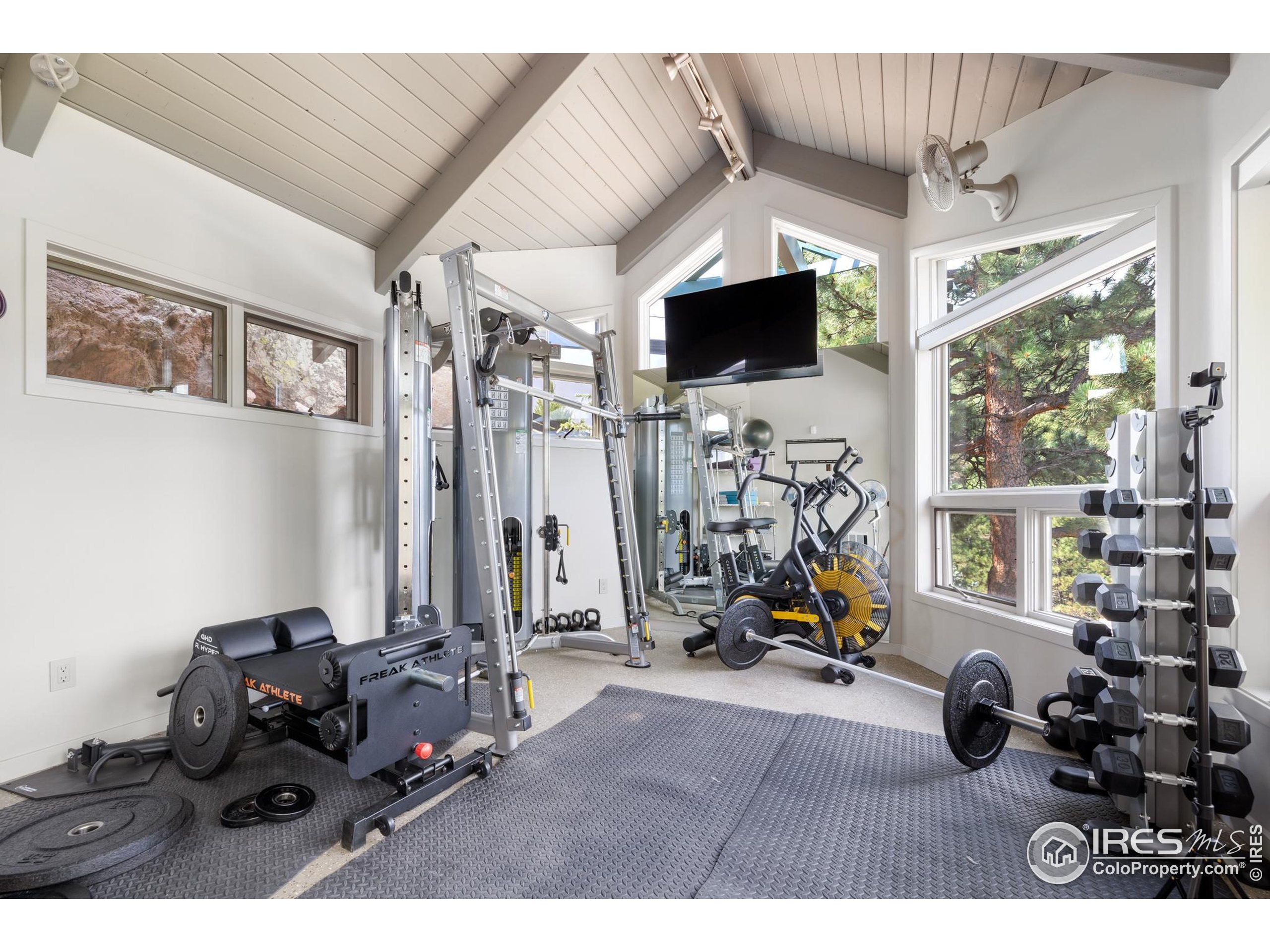Boulder, Colorado, 80304, United States, 4 Bedrooms Bedrooms, ,3 BathroomsBathrooms,Residential,For Sale,1902087