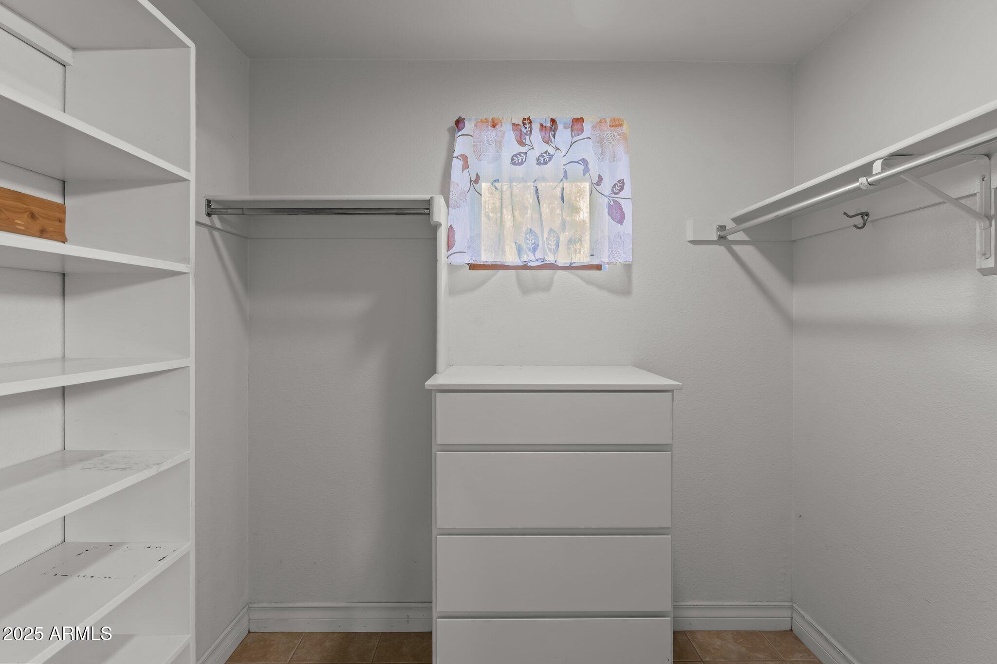 Wickenburg, Arizona, 85390, United States, 3 Bedrooms Bedrooms, ,3 BathroomsBathrooms,Residential,For Sale,1976707