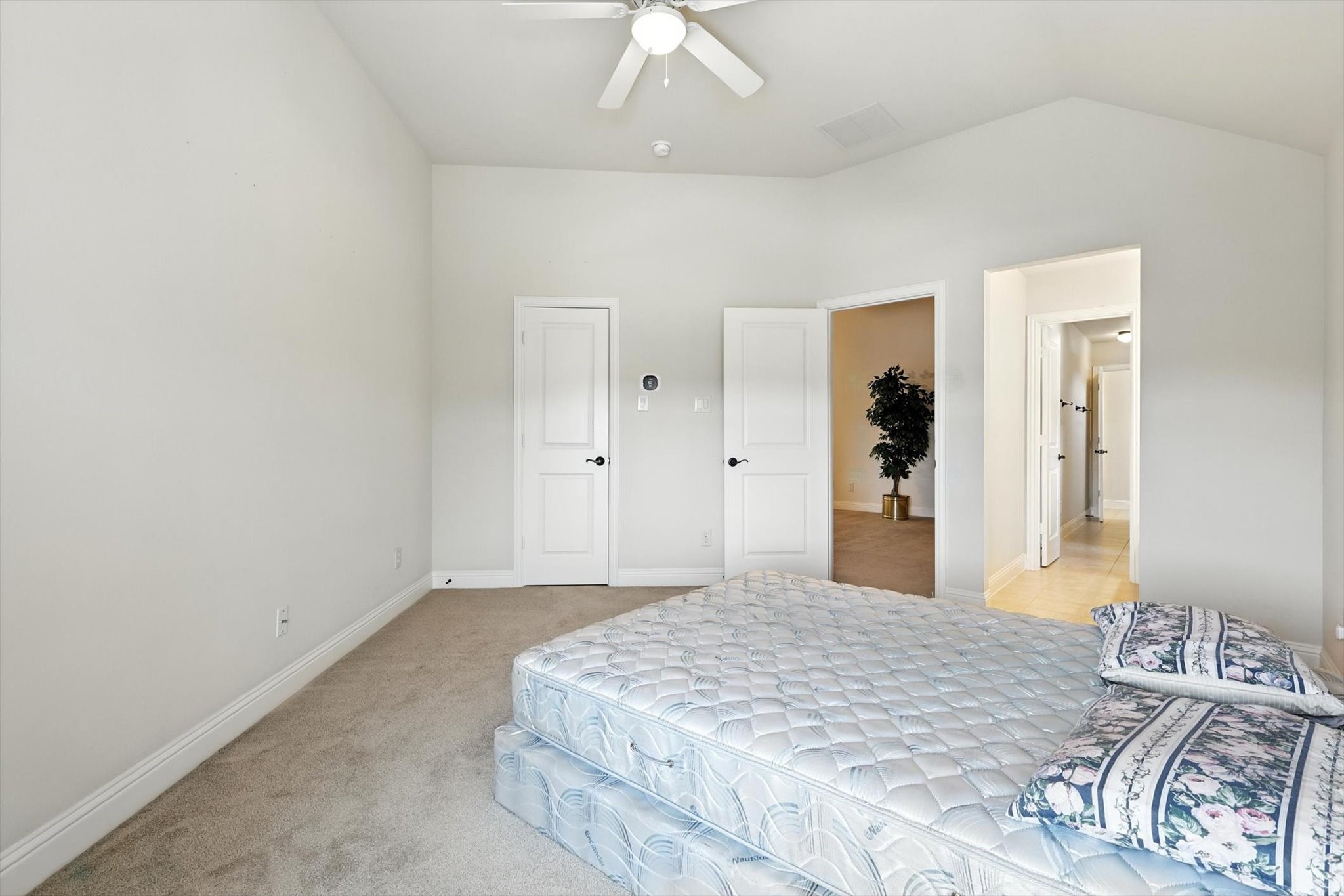 Highland Village, Texas, 75077, United States, 4 Bedrooms Bedrooms, ,4 BathroomsBathrooms,Residential,For Sale,1821197
