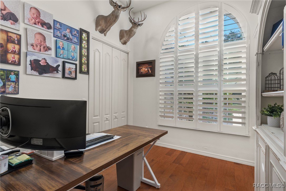 Crystal River, Florida, 34428, United States, 4 Bedrooms Bedrooms, ,4 BathroomsBathrooms,Residential,For Sale,1983688