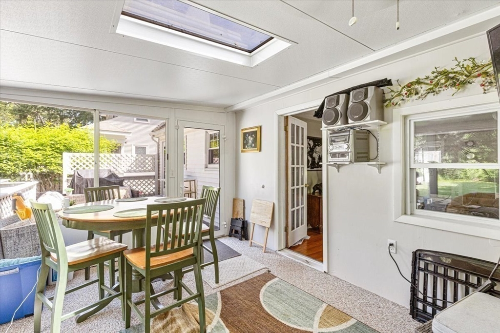 North Attleboro, Massachusetts, 02760, United States, 3 Bedrooms Bedrooms, ,Residential,For Sale,1872868