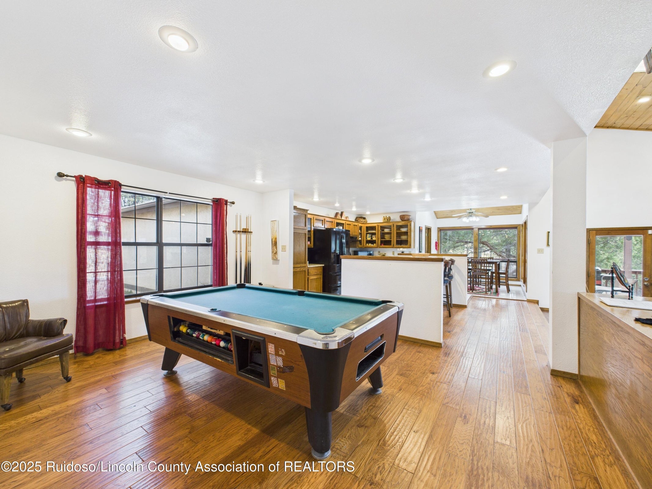 Ruidoso, New Mexico, 88345, United States, 5 Bedrooms Bedrooms, ,4 BathroomsBathrooms,Residential,For Sale,2006103