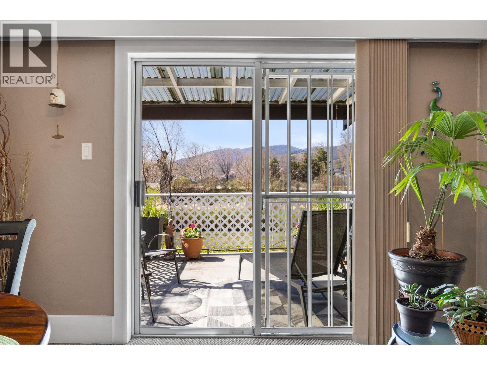 KELOWNA, British Columbia, V1Y 1A7, CA, 2 Bedrooms Bedrooms, ,1 BathroomBathrooms,Residential,For Sale,1949205