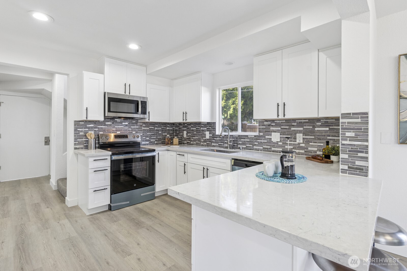 Tacoma, Washington, 98407, United States, 5 Bedrooms Bedrooms, ,3 BathroomsBathrooms,Residential,For Sale,1910786