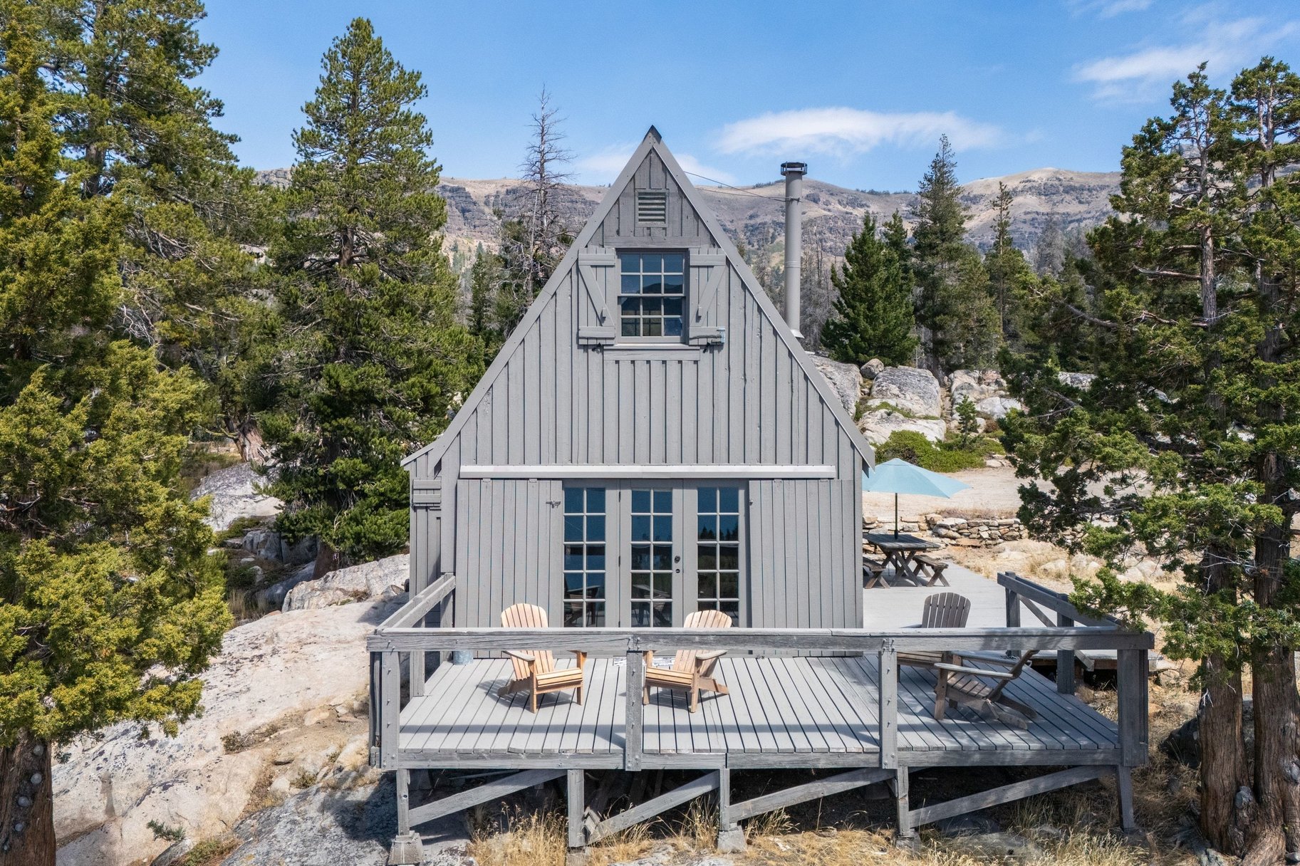  The Juniper Cabin: A Wild Invitation to See the World Differently - 物件實景