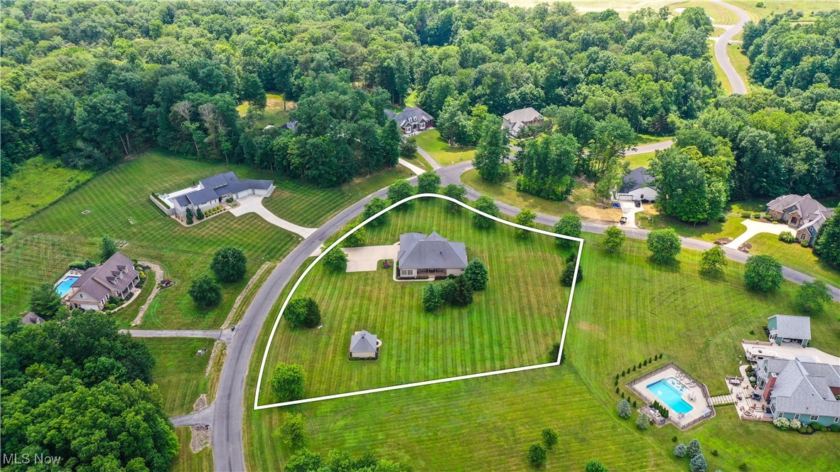 Garrettsville, Ohio, 44231, United States, 3 Bedrooms Bedrooms, ,3 BathroomsBathrooms,Residential,For Sale,1890626