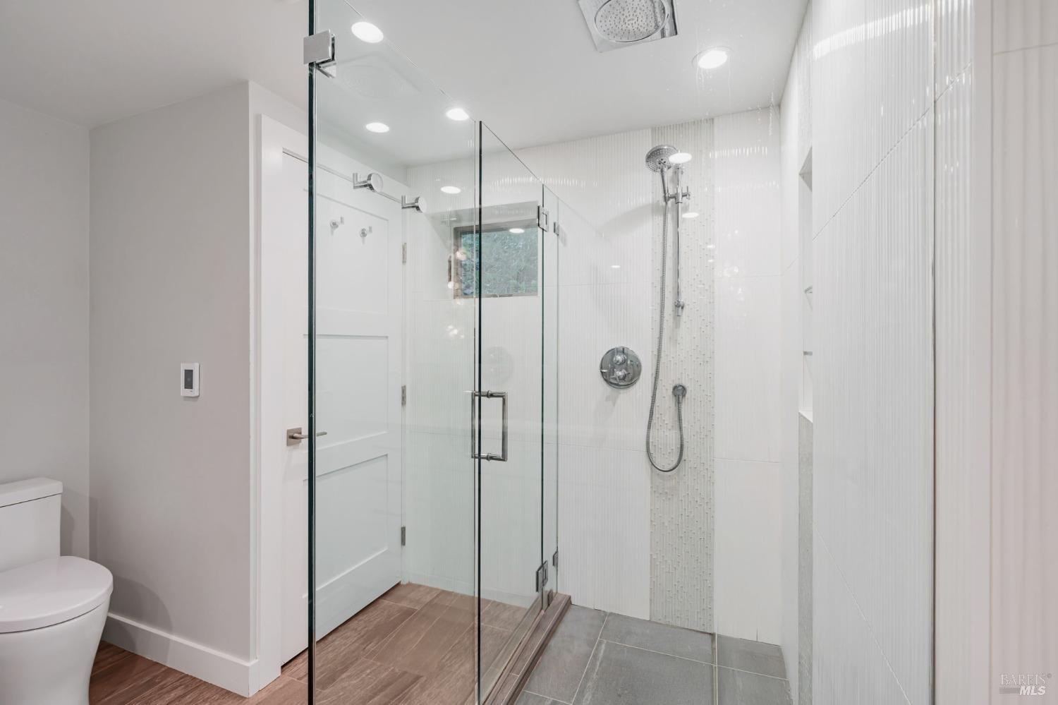 Mill Valley, California, 94941, United States, 4 Bedrooms Bedrooms, ,4 BathroomsBathrooms,Residential,For Sale,1793282