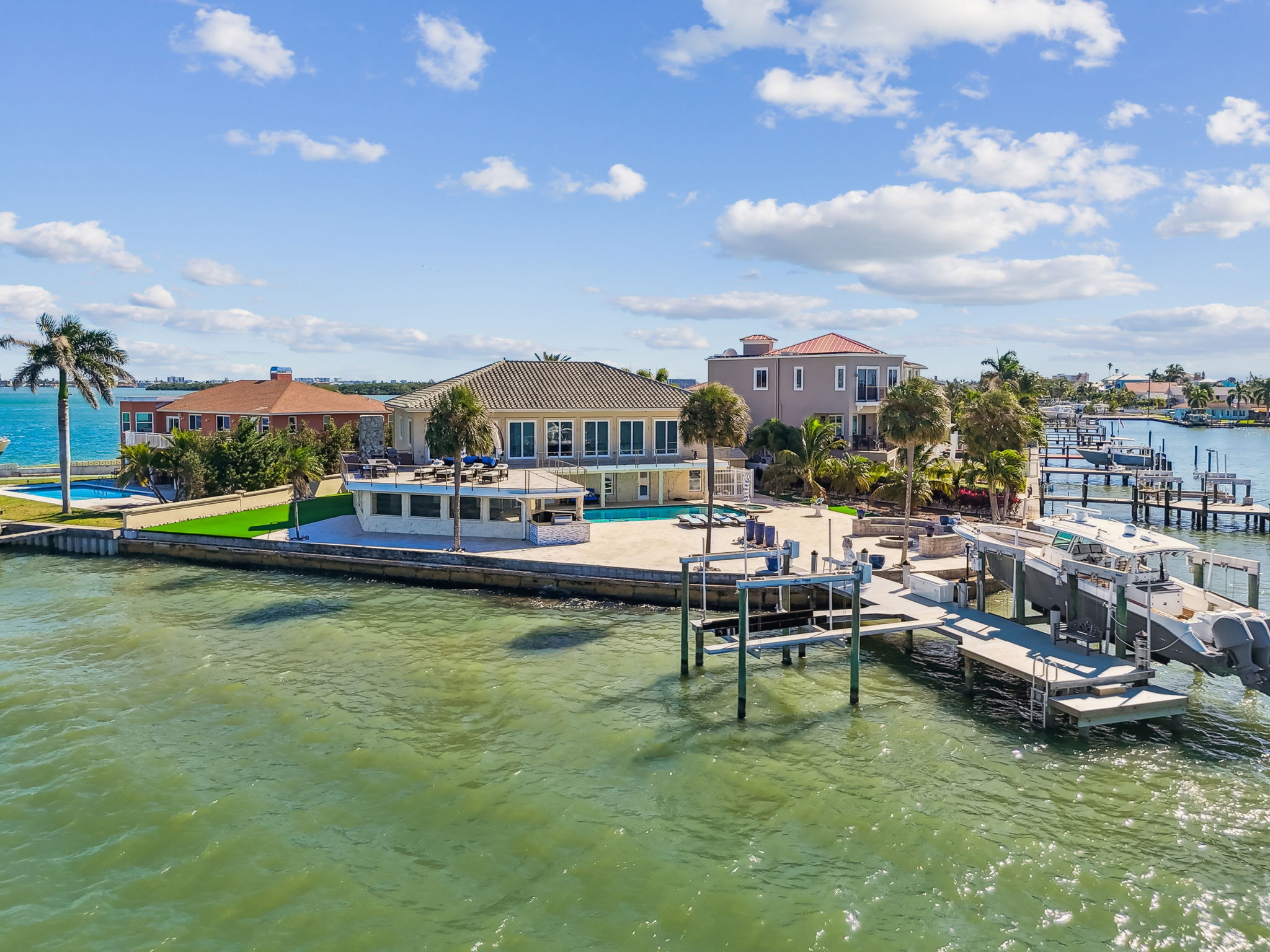 Madeira Beach, Florida, 33708, United States, 6 Bedrooms Bedrooms, ,6 BathroomsBathrooms,Residential,For Sale,1975666