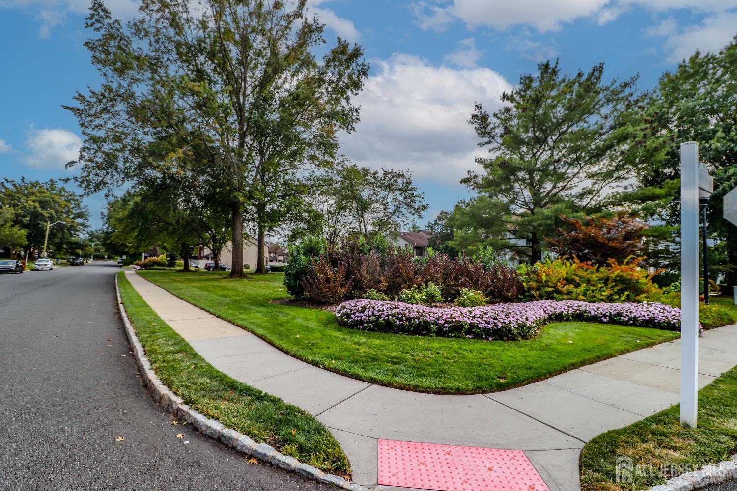 Sayreville, New Jersey, 08859, United States, 2 Bedrooms Bedrooms, ,3 BathroomsBathrooms,Residential,For Sale,1963206