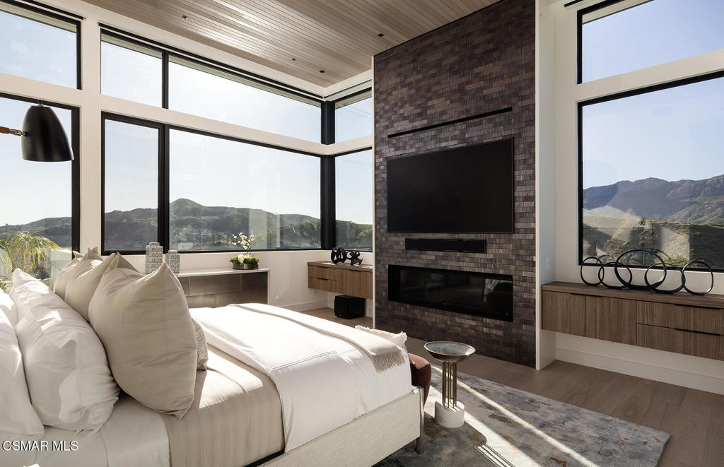Malibu, California, 90265, United States, 4 Bedrooms Bedrooms, ,3 BathroomsBathrooms,Residential,For Sale,1732105