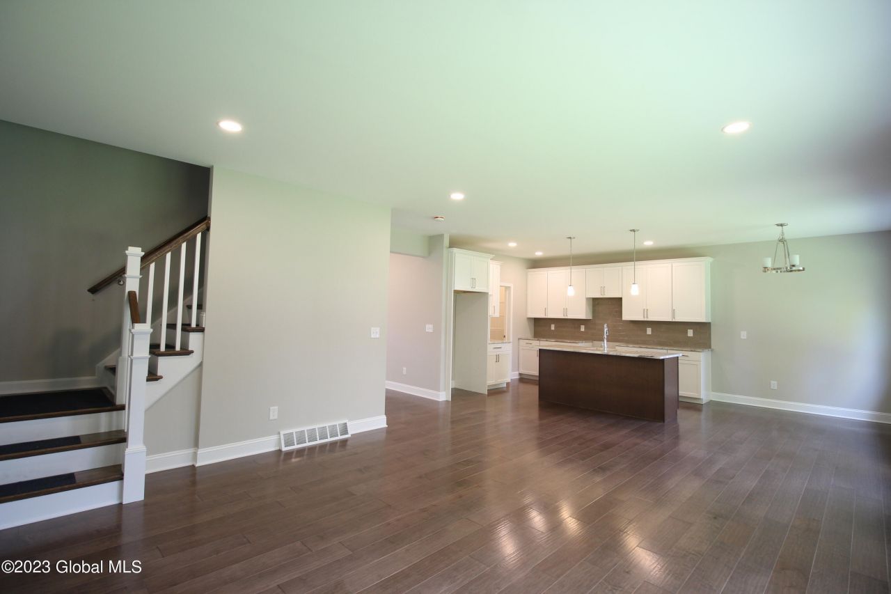 Clifton Park, New York, 12065, United States, 4 Bedrooms Bedrooms, ,3 BathroomsBathrooms,Residential,For Sale,1933145