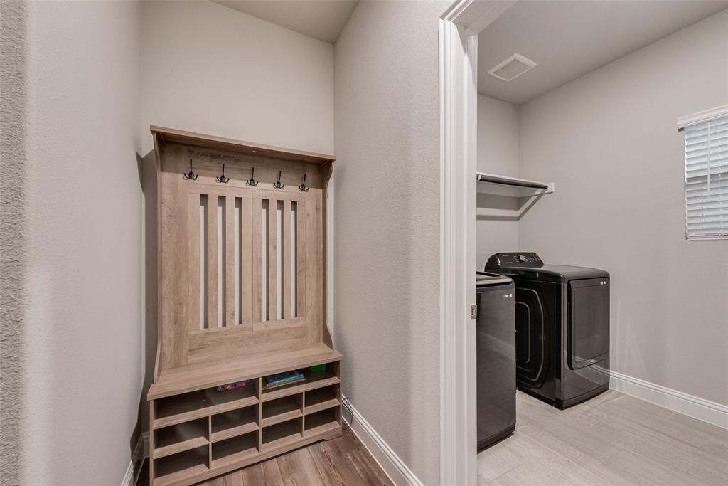 Melissa, Texas, 75454, United States, 4 Bedrooms Bedrooms, ,4 BathroomsBathrooms,Residential,For Sale,1900978