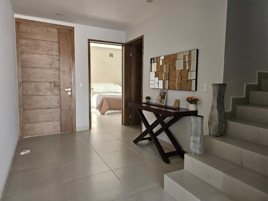 Torreón, Coahuila de Zaragoza, 27023, Mexico, 4 Bedrooms Bedrooms, ,4 BathroomsBathrooms,Residential,For Sale,2001959