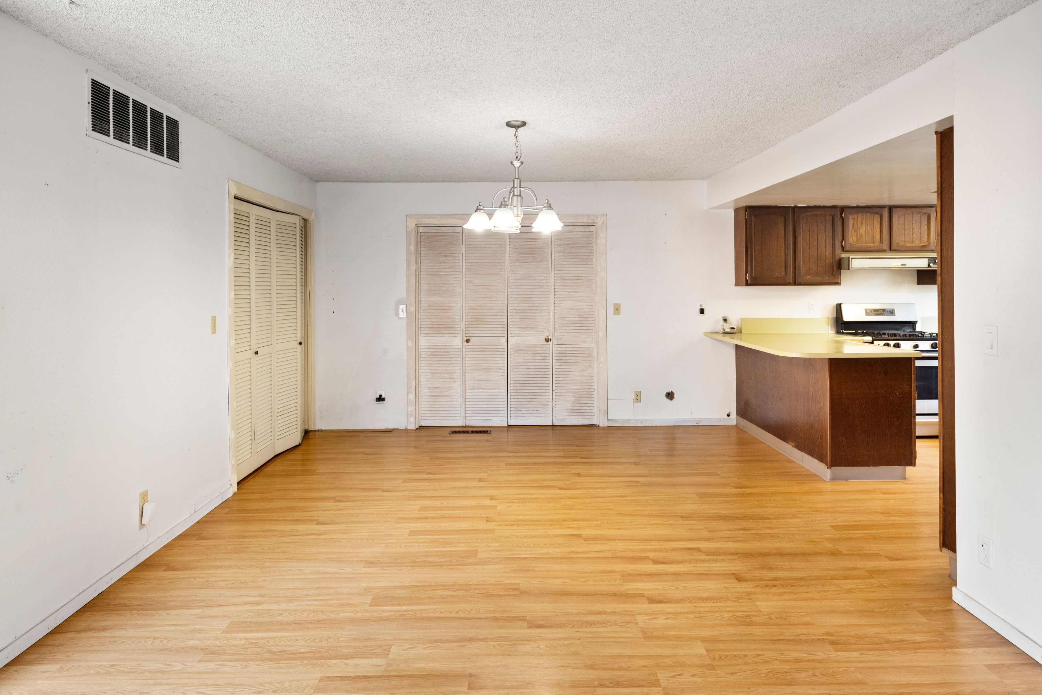  4355 Canada Court - 物件實景