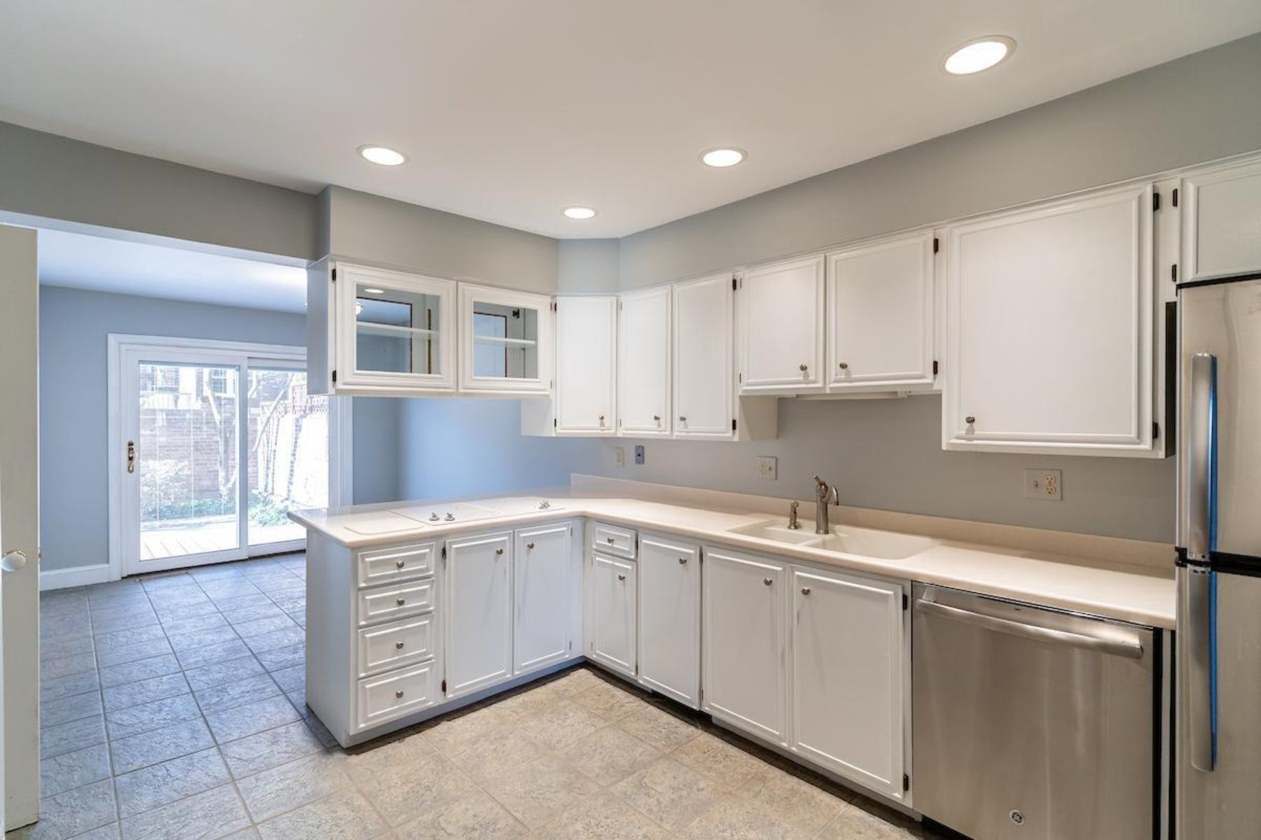  7348 Lewinsville Square Place, Mclean, VA, 22101 - 物件實景