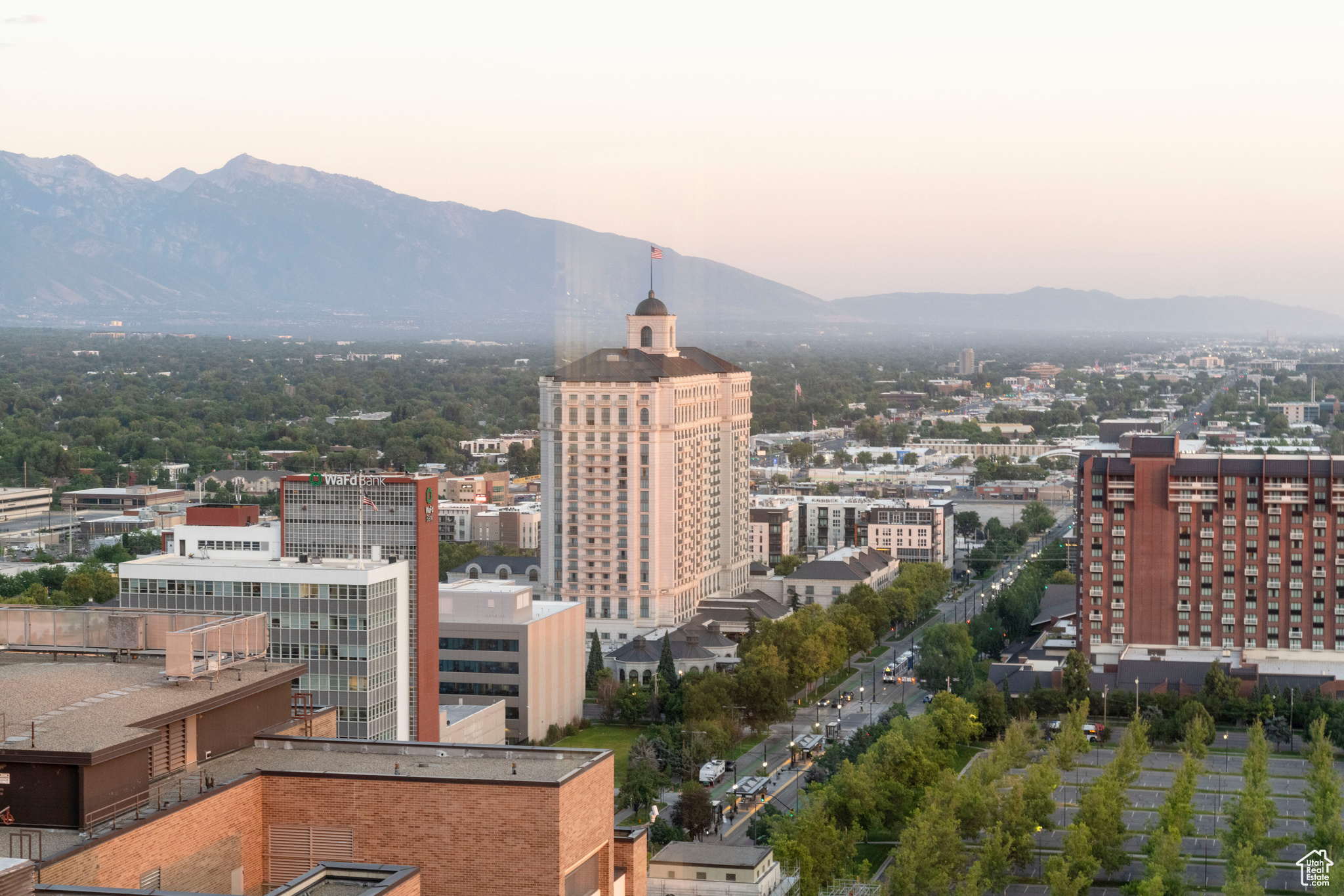 Salt Lake City, Utah, 84101, United States, 2 Bedrooms Bedrooms, ,1 BathroomBathrooms,Residential,For Sale,1897023