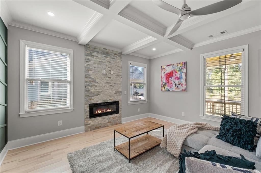 Atlanta, Georgia, 30310, United States, 4 Bedrooms Bedrooms, ,3 BathroomsBathrooms,Residential,For Sale,1987729