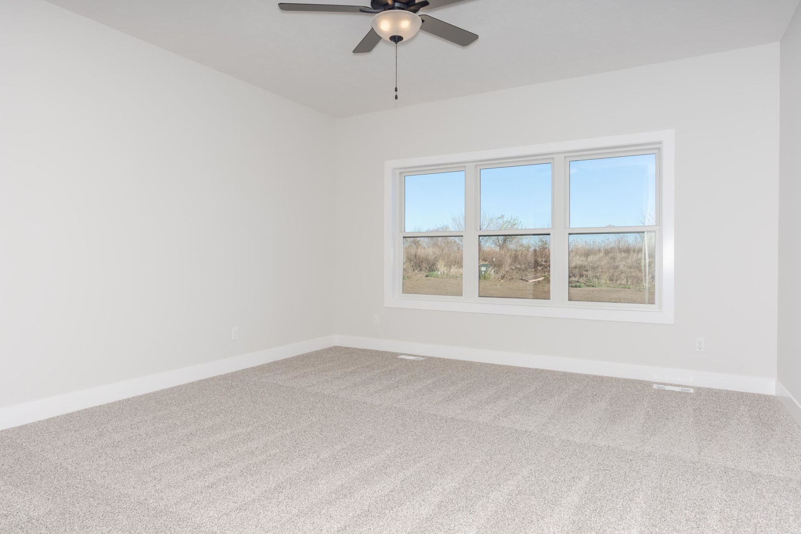 Bloomington, Illinois, 61705, United States, 5 Bedrooms Bedrooms, ,4 BathroomsBathrooms,Residential,For Sale,1926281