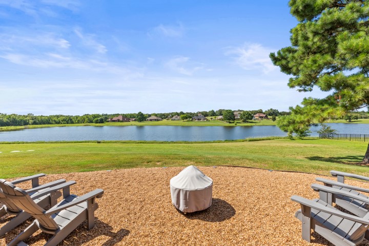 Lindale, Texas, 75771, United States, 3 Bedrooms Bedrooms, ,3 BathroomsBathrooms,Residential,For Sale,1938338