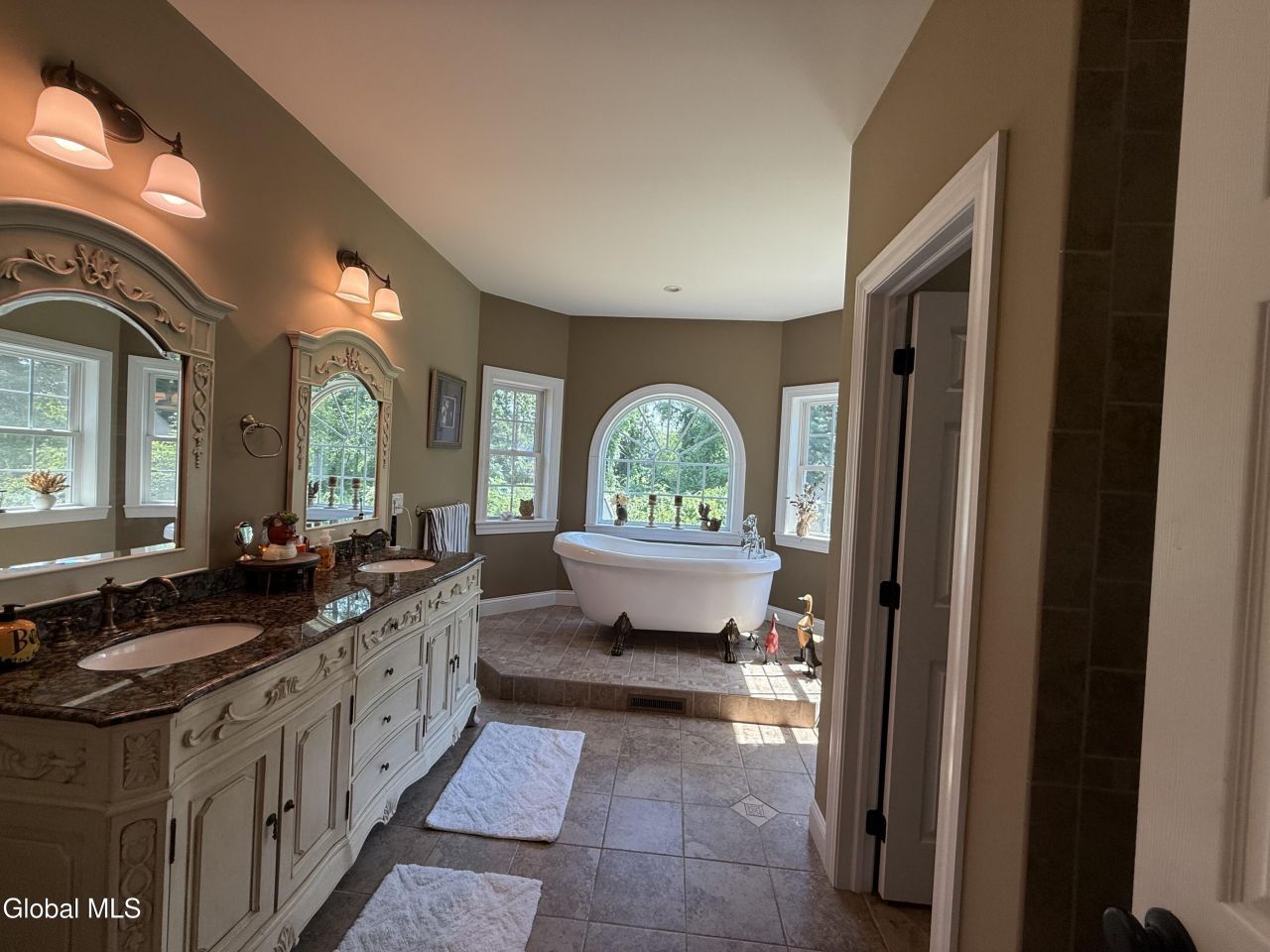 Queensbury, New York, 12804, United States, 4 Bedrooms Bedrooms, ,4 BathroomsBathrooms,Residential,For Sale,1908920