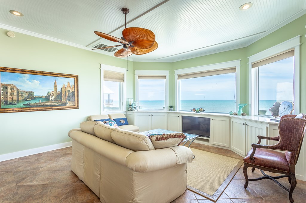 Saint George Island, Florida, 32328, United States, 5 Bedrooms Bedrooms, ,6 BathroomsBathrooms,Residential,For Sale,1976248