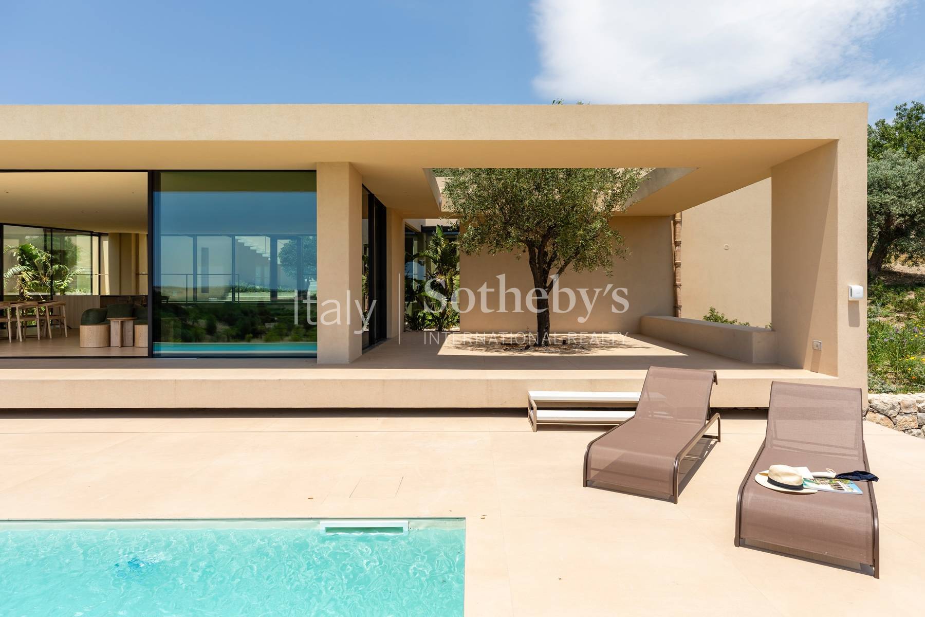  Designer villa with pool in the Noto countryside - 物件實景