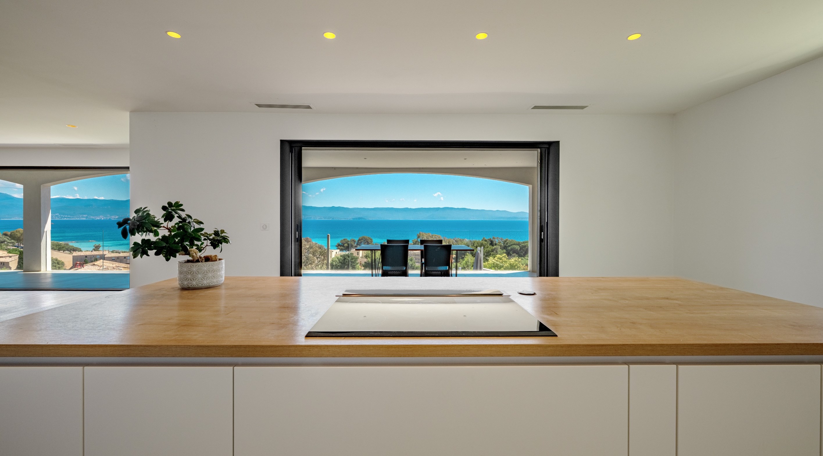 Luxury villa with pool and sea view, Sanguinary road Ajaccio - Corsica - 物件實景