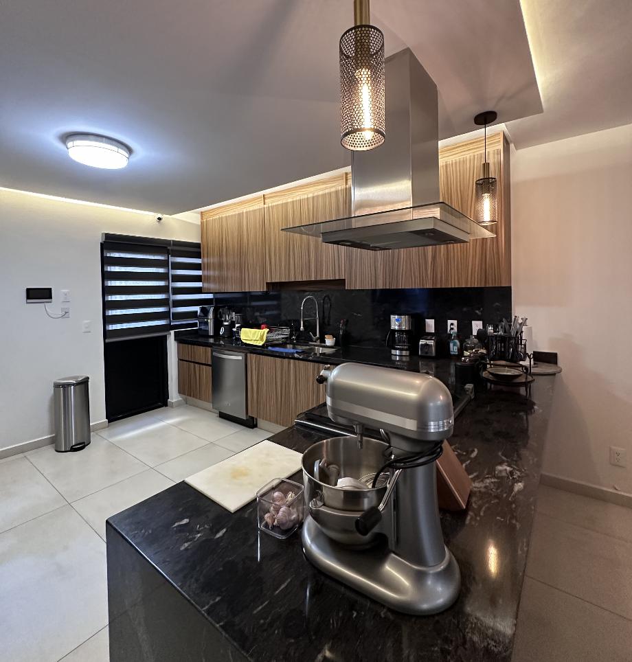 Naciones Unidas, Zapopan, Jalisco, 45117, Mexico, 4 Bedrooms Bedrooms, ,4 BathroomsBathrooms,Residential,For Sale,Naciones Unidas,1646412