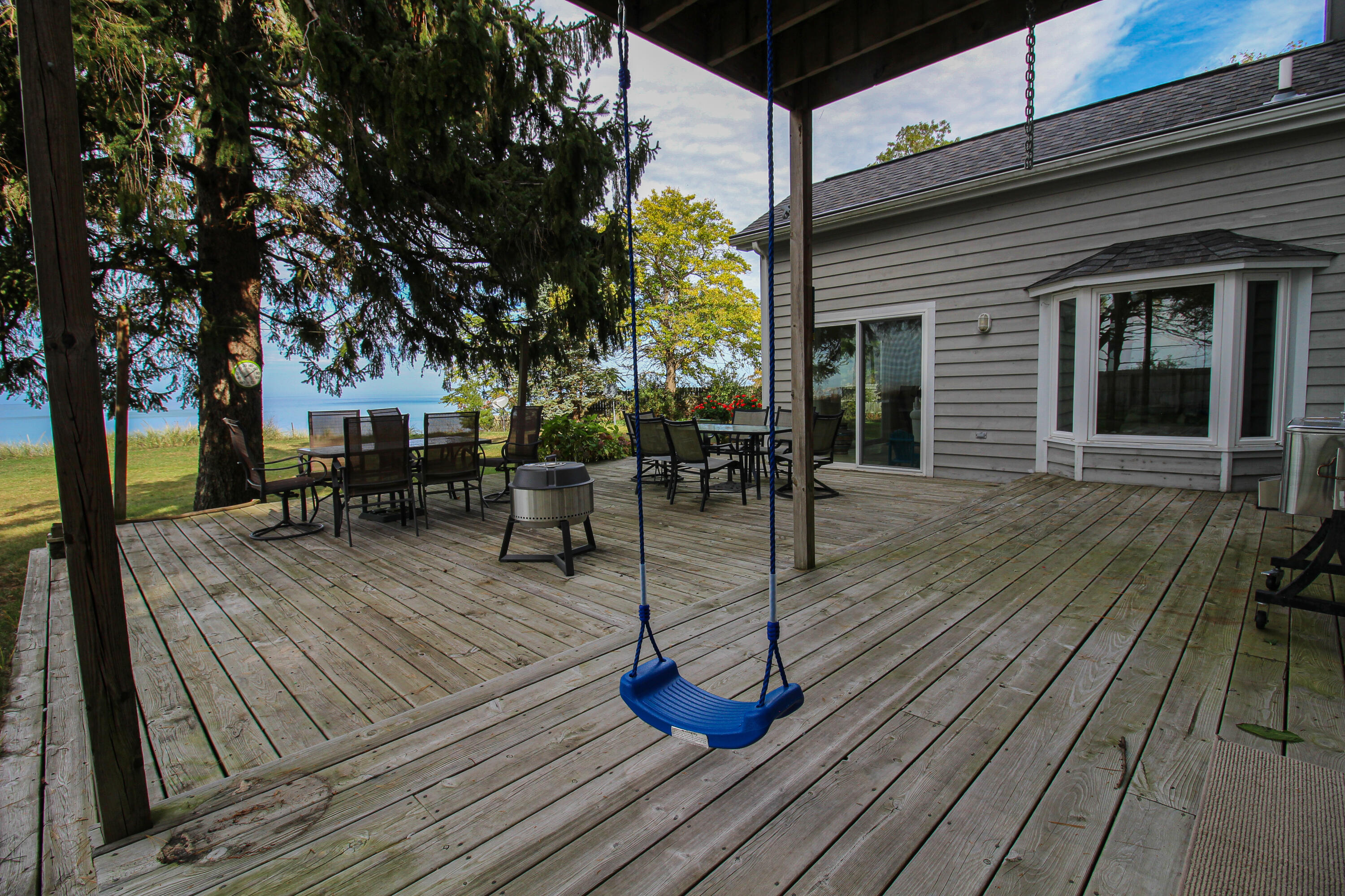 South Haven, Michigan, 49090, United States, 3 Bedrooms Bedrooms, ,4 BathroomsBathrooms,Residential,For Sale,1982825